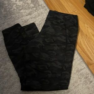 Camo fabletics leggings